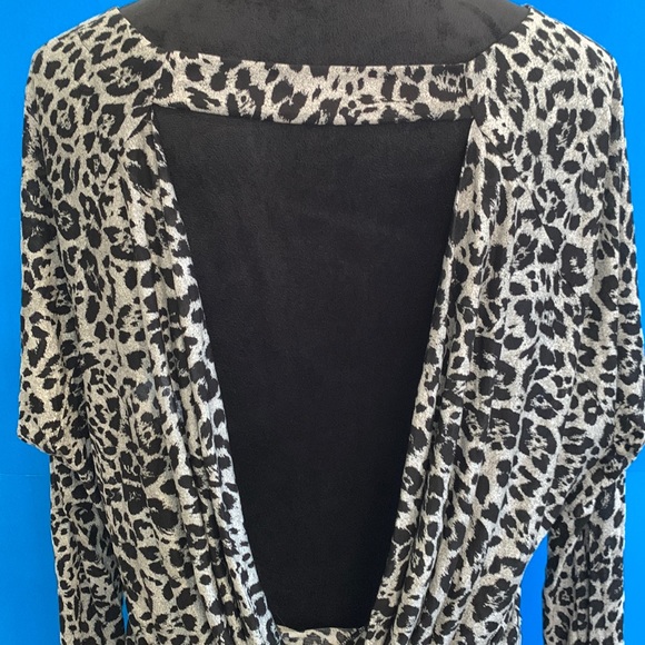 EXPRESS NEW w TAGS Draped Cowl Neck at Back - Picture 3 of 7